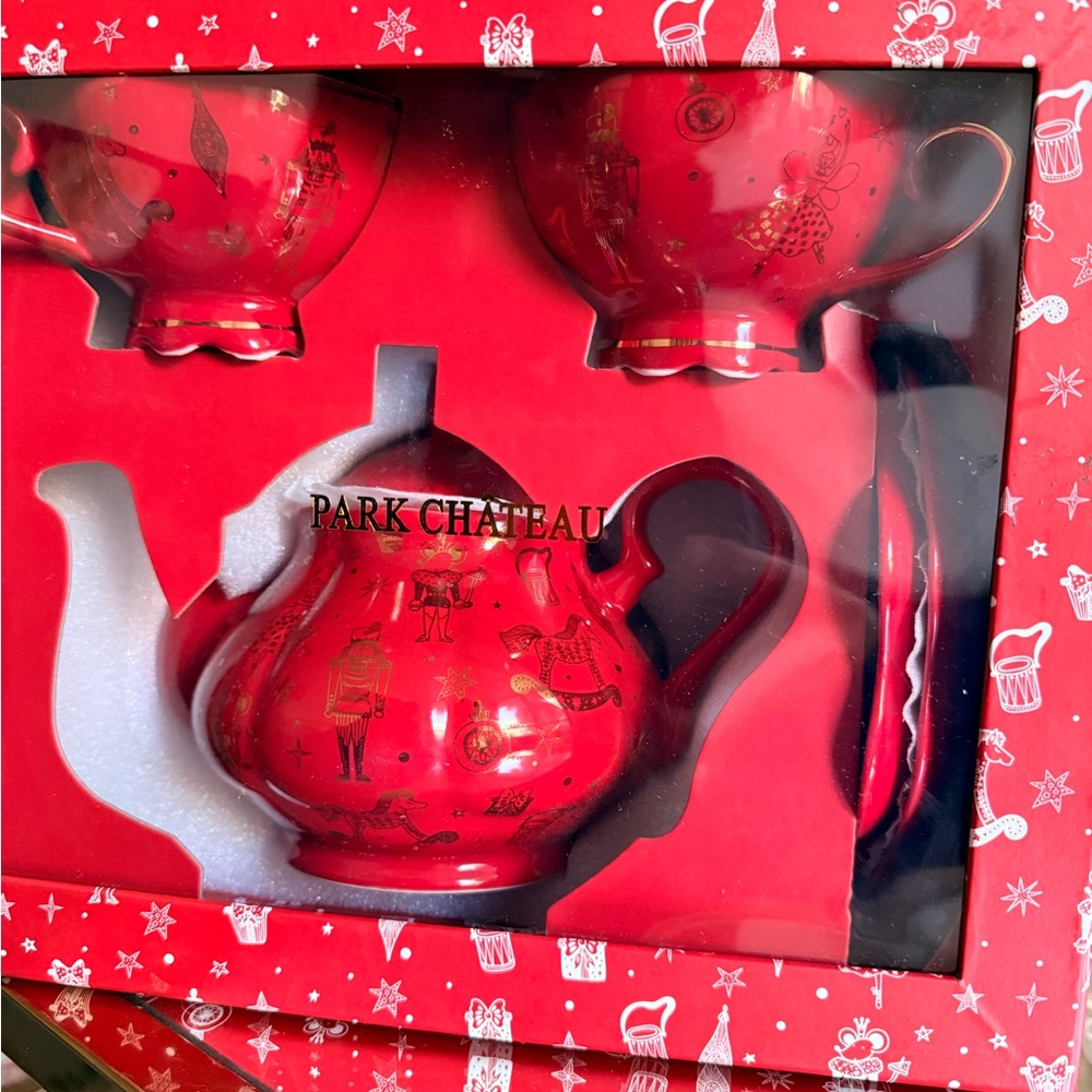 Chateau Festive Red Tea Set - Picture 6 of 6
